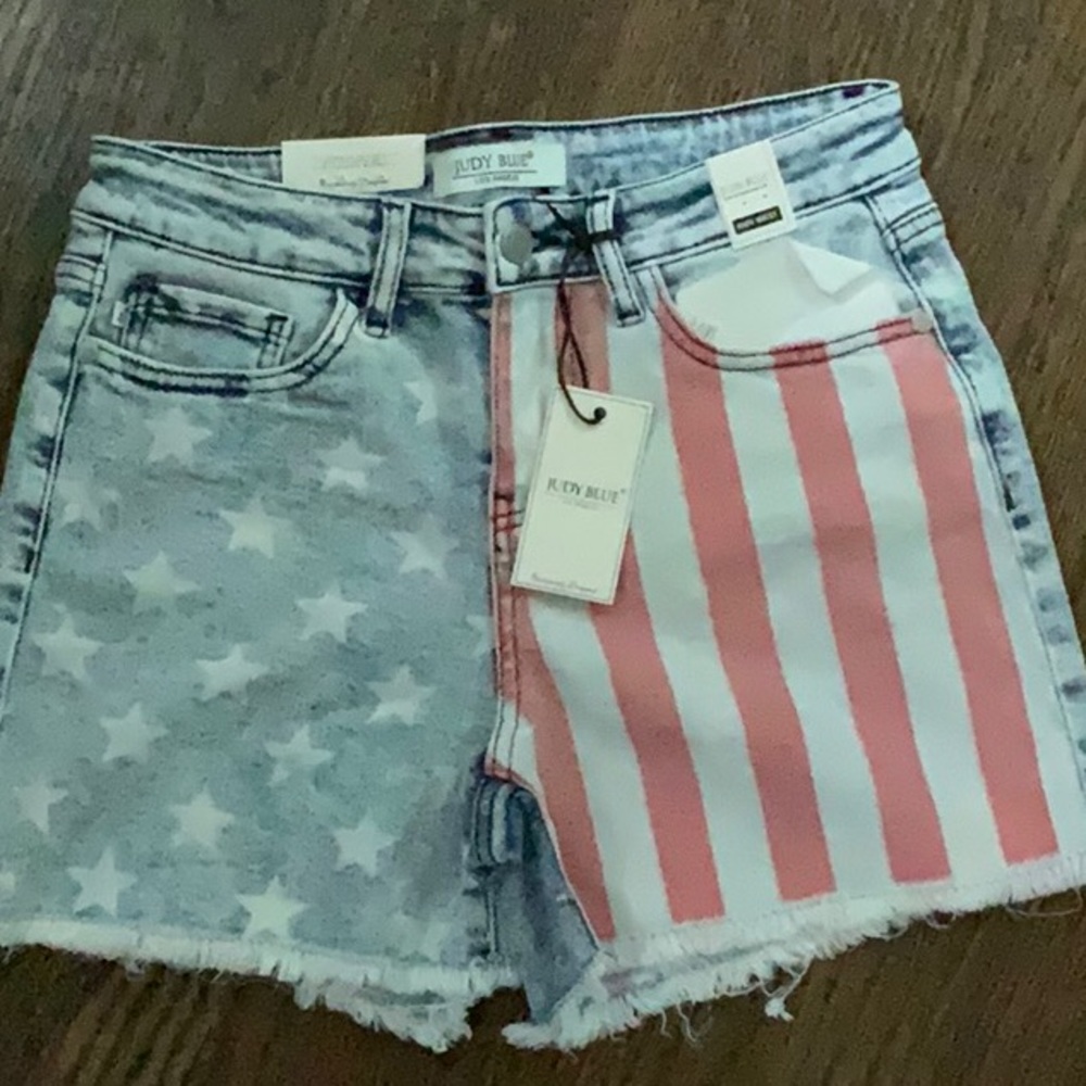 Judy Blue American Pride Shorts Med NWT
